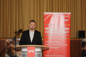 Bundestagskandidat Markus Hümpfer bei seinem Grußwort